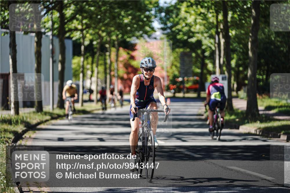 09.08.2026 - GEWOBA Citytriathlon Bremen Michael Burmester http://msf.ph/oto/9943447 09.08.2026 14:45:56 Radfahren 246, 248, 332, 367, 451, 465, 496, 524 meine-sportfotos.de