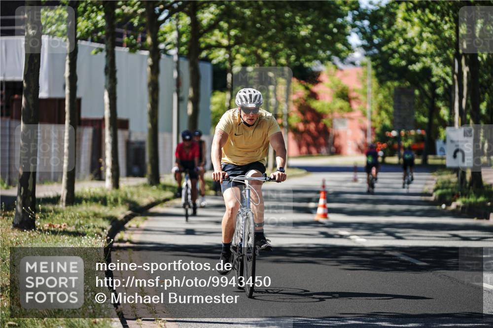 09.08.2026 - GEWOBA Citytriathlon Bremen Michael Burmester http://msf.ph/oto/9943450 09.08.2026 14:46:00 Radfahren 246, 332, 367, 451, 496, 524 meine-sportfotos.de