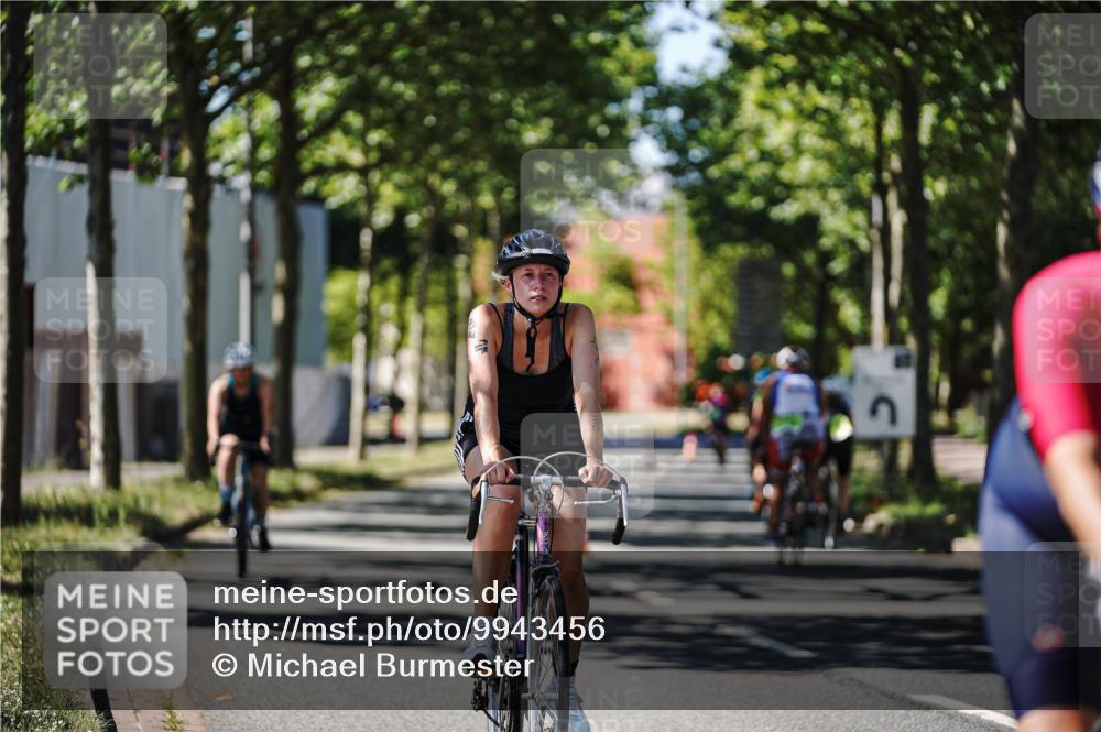09.08.2026 - GEWOBA Citytriathlon Bremen Michael Burmester http://msf.ph/oto/9943456 09.08.2026 14:46:03 Radfahren 246, 332, 367, 451, 496, 524 meine-sportfotos.de