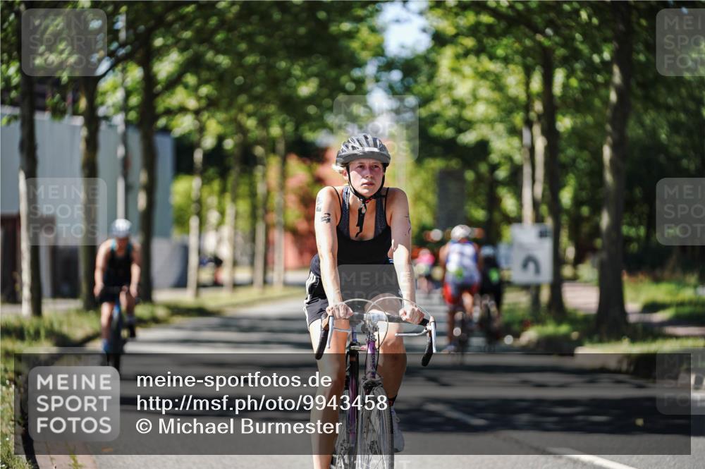 09.08.2026 - GEWOBA Citytriathlon Bremen Michael Burmester http://msf.ph/oto/9943458 09.08.2026 14:46:04 Radfahren 246, 332, 367, 451, 496 meine-sportfotos.de