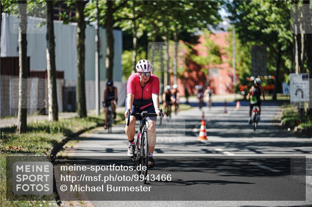 09.08.2026 - GEWOBA Citytriathlon Bremen Michael Burmester http://msf.ph/oto/9943466 09.08.2026 14:46:46 Radfahren 392, 447, 483, 488, 497, 506 meine-sportfotos.de