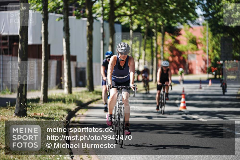 09.08.2026 - GEWOBA Citytriathlon Bremen Michael Burmester http://msf.ph/oto/9943470 09.08.2026 14:46:49 Radfahren 392, 414, 447, 464, 483, 488, 497, 506 meine-sportfotos.de