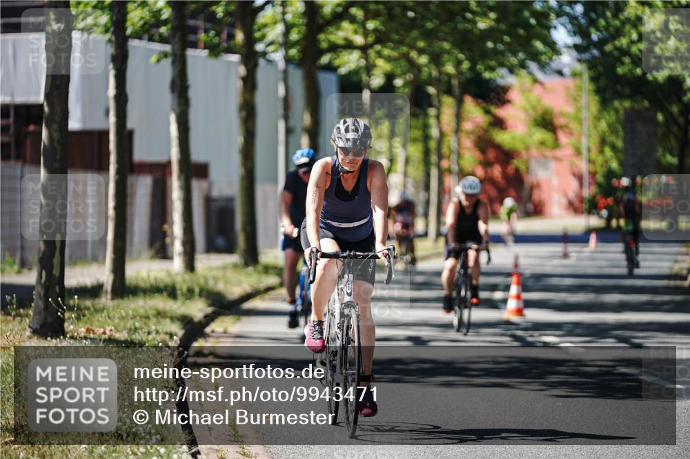 09.08.2026 - GEWOBA Citytriathlon Bremen Michael Burmester http://msf.ph/oto/9943471 09.08.2026 14:46:49 Radfahren 392, 414, 447, 464, 483, 488, 497, 506 meine-sportfotos.de