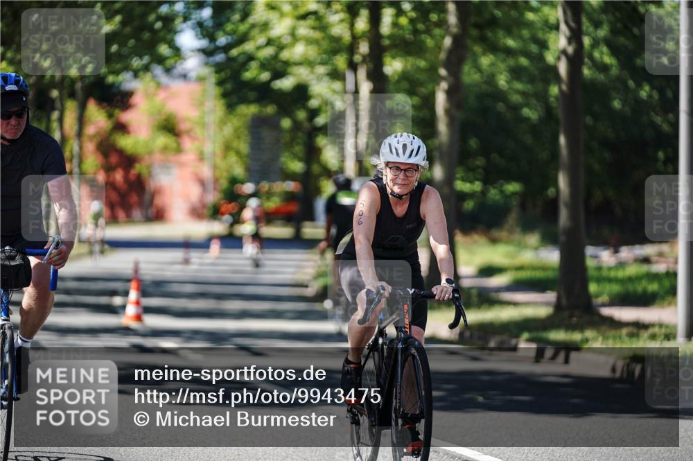 09.08.2026 - GEWOBA Citytriathlon Bremen Michael Burmester http://msf.ph/oto/9943475 09.08.2026 14:46:51 Radfahren 392, 414, 447, 464, 483, 488, 497, 506 meine-sportfotos.de