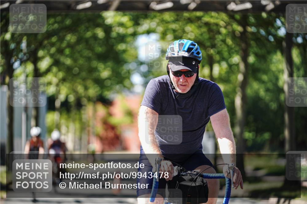 09.08.2026 - GEWOBA Citytriathlon Bremen Michael Burmester http://msf.ph/oto/9943478 09.08.2026 14:46:52 Radfahren 392, 414, 447, 464, 483, 488, 497, 506 meine-sportfotos.de