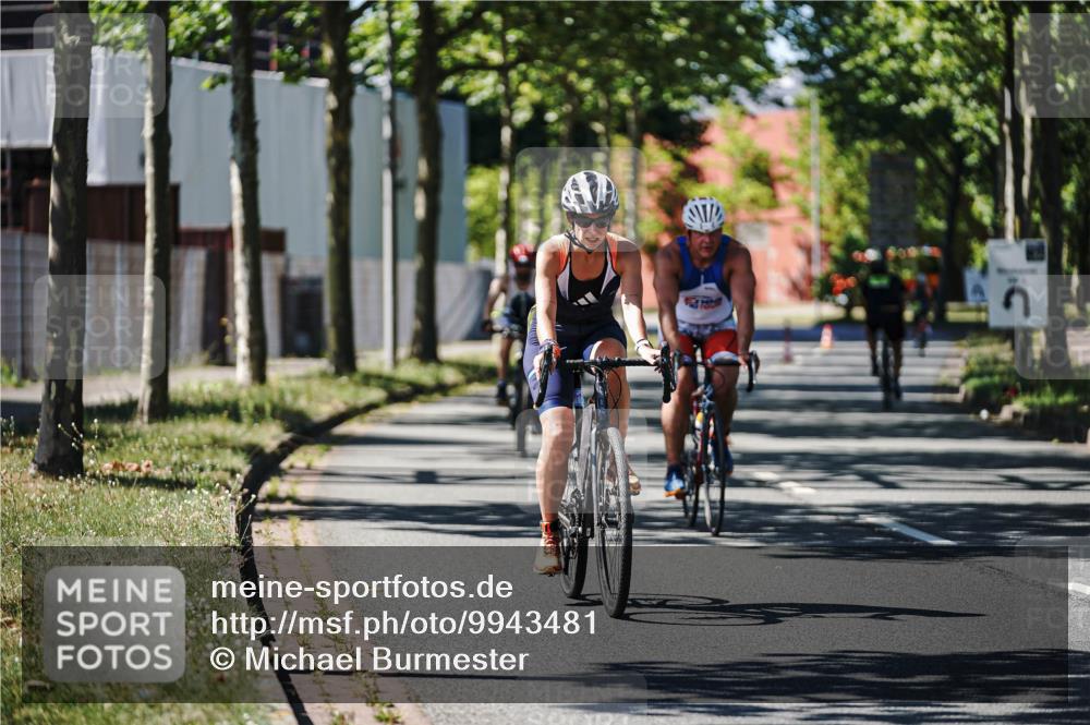 09.08.2026 - GEWOBA Citytriathlon Bremen Michael Burmester http://msf.ph/oto/9943481 09.08.2026 14:46:54 Radfahren 392, 414, 447, 464, 483, 488, 497, 506 meine-sportfotos.de
