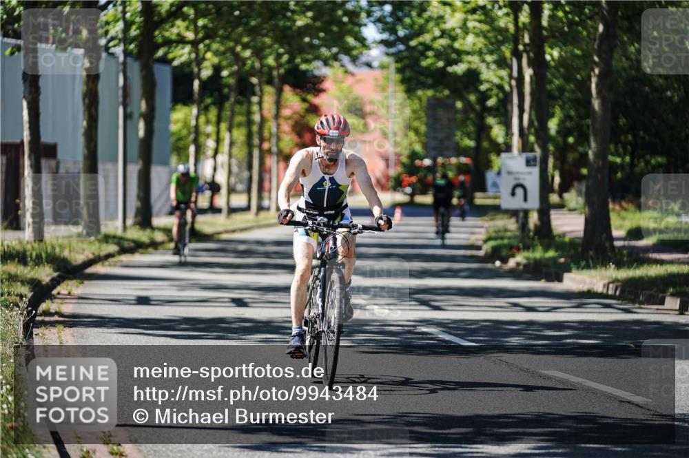 09.08.2026 - GEWOBA Citytriathlon Bremen Michael Burmester http://msf.ph/oto/9943484 09.08.2026 14:46:56 Radfahren 392, 414, 447, 464, 483, 488, 506 meine-sportfotos.de