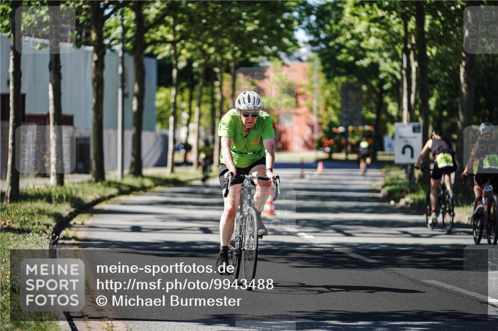 09.08.2026 - GEWOBA Citytriathlon Bremen Michael Burmester http://msf.ph/oto/9943488 09.08.2026 14:46:59 Radfahren 392, 414, 447, 461, 464, 488, 506 meine-sportfotos.de