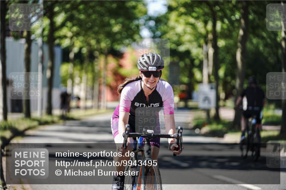 09.08.2026 - GEWOBA Citytriathlon Bremen Michael Burmester http://msf.ph/oto/9943495 09.08.2026 14:47:18 Radfahren 167, 298 meine-sportfotos.de