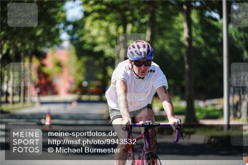 09.08.2026 - GEWOBA Citytriathlon Bremen Michael Burmester http://msf.ph/oto/9943532 09.08.2026 14:48:54 Radfahren 315, 443, 475, 518 meine-sportfotos.de