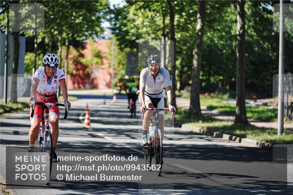 09.08.2026 - GEWOBA Citytriathlon Bremen Michael Burmester http://msf.ph/oto/9943562 09.08.2026 14:52:15 Radfahren 469, 512 meine-sportfotos.de