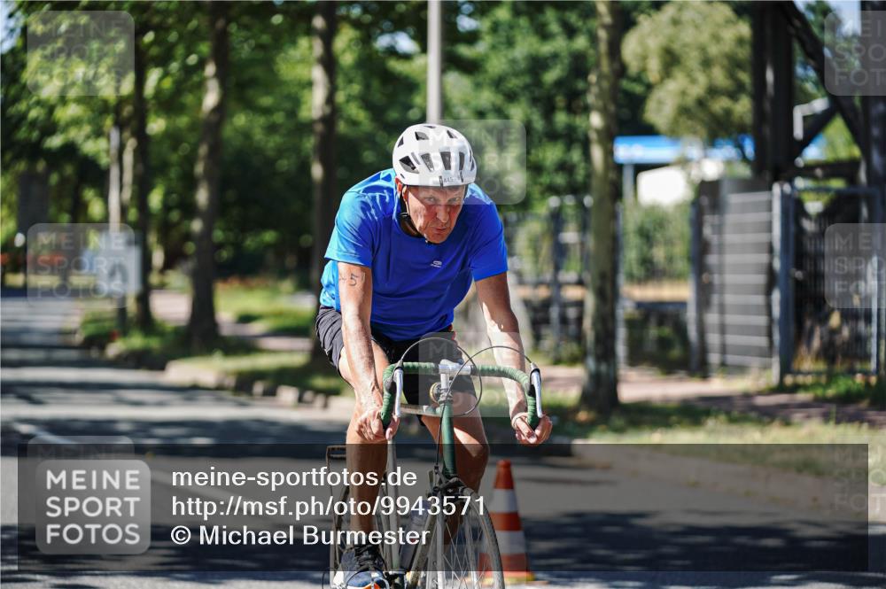 09.08.2026 - GEWOBA Citytriathlon Bremen Michael Burmester http://msf.ph/oto/9943571 09.08.2026 14:52:37 Radfahren 407, 445, 490 meine-sportfotos.de