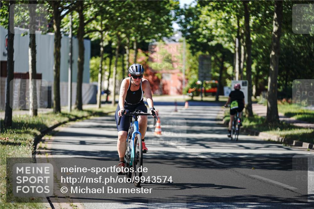 09.08.2026 - GEWOBA Citytriathlon Bremen Michael Burmester http://msf.ph/oto/9943574 09.08.2026 14:52:41 Radfahren 445, 490 meine-sportfotos.de