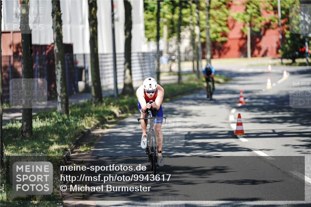 09.08.2026 - GEWOBA Citytriathlon Bremen Michael Burmester http://msf.ph/oto/9943617 09.08.2026 10:18:33 Radfahren 280, 302, 306 meine-sportfotos.de