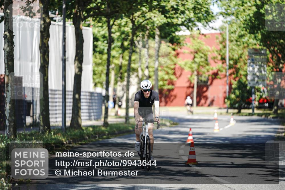 09.08.2026 - GEWOBA Citytriathlon Bremen Michael Burmester http://msf.ph/oto/9943644 09.08.2026 10:22:41 Radfahren 310 meine-sportfotos.de