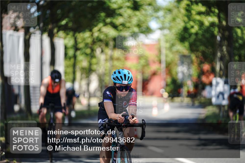 09.08.2026 - GEWOBA Citytriathlon Bremen Michael Burmester http://msf.ph/oto/9943682 09.08.2026 10:25:21 Radfahren 301, 323, 360, 377, 427 meine-sportfotos.de
