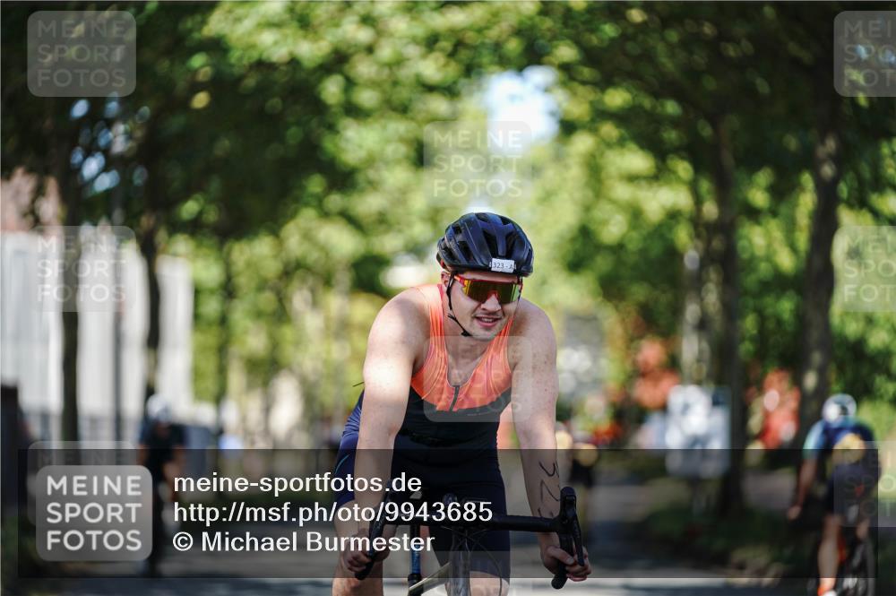 09.08.2026 - GEWOBA Citytriathlon Bremen Michael Burmester http://msf.ph/oto/9943685 09.08.2026 10:25:22 Radfahren 301, 323, 336, 360, 377, 427 meine-sportfotos.de