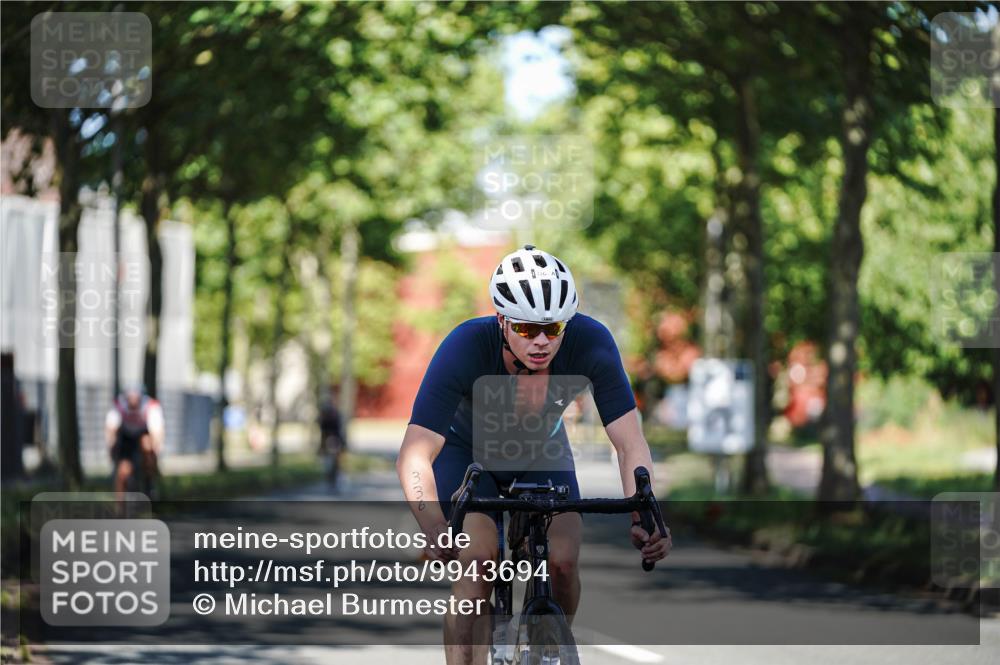 09.08.2026 - GEWOBA Citytriathlon Bremen Michael Burmester http://msf.ph/oto/9943694 09.08.2026 10:25:29 Radfahren 301, 323, 336, 345, 360, 376, 427 meine-sportfotos.de