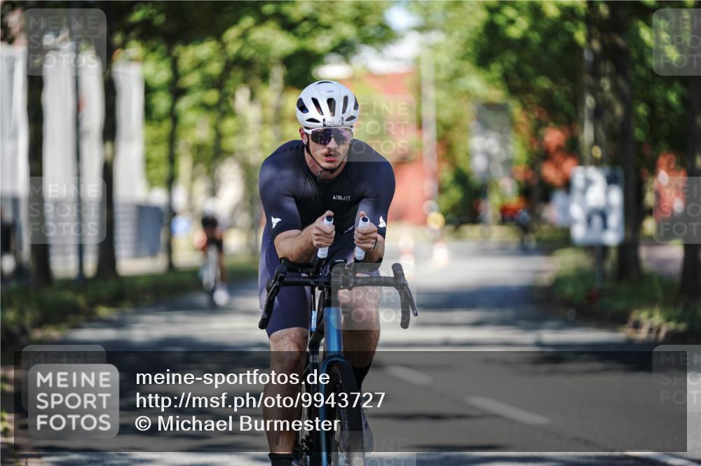 09.08.2026 - GEWOBA Citytriathlon Bremen Michael Burmester http://msf.ph/oto/9943727 09.08.2026 10:26:18 Radfahren 293, 318, 378, 398 meine-sportfotos.de