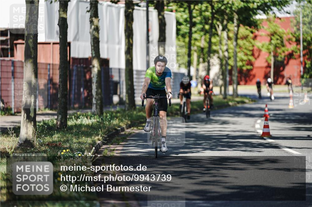 09.08.2026 - GEWOBA Citytriathlon Bremen Michael Burmester http://msf.ph/oto/9943739 09.08.2026 10:26:39 Radfahren 296, 319, 383, 402, 463 meine-sportfotos.de