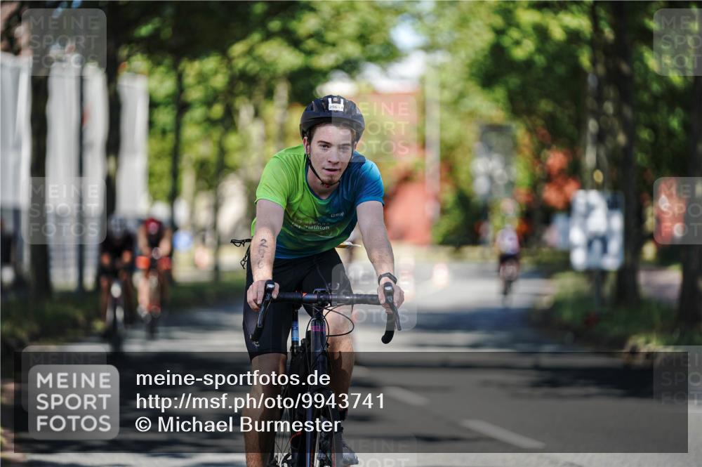 09.08.2026 - GEWOBA Citytriathlon Bremen Michael Burmester http://msf.ph/oto/9943741 09.08.2026 10:26:41 Radfahren 296, 319, 383, 463 meine-sportfotos.de