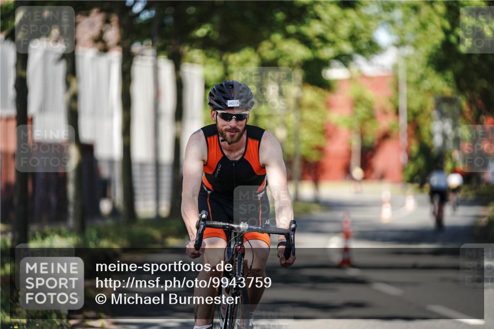 09.08.2026 - GEWOBA Citytriathlon Bremen Michael Burmester http://msf.ph/oto/9943759 09.08.2026 10:27:05 Radfahren 321, 342, 375, 400 meine-sportfotos.de