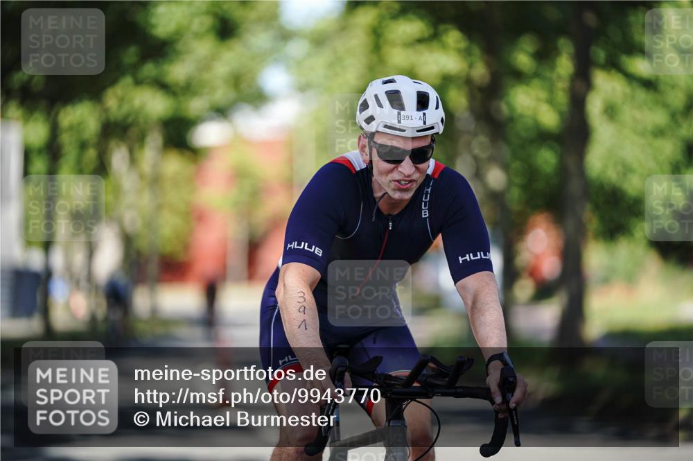 09.08.2026 - GEWOBA Citytriathlon Bremen Michael Burmester http://msf.ph/oto/9943770 09.08.2026 10:27:20 Radfahren 342, 368, 375, 391, 447, 523 meine-sportfotos.de