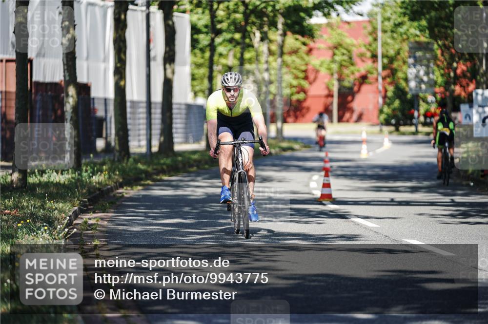 09.08.2026 - GEWOBA Citytriathlon Bremen Michael Burmester http://msf.ph/oto/9943775 09.08.2026 10:27:34 Radfahren 339, 368, 523, 529 meine-sportfotos.de