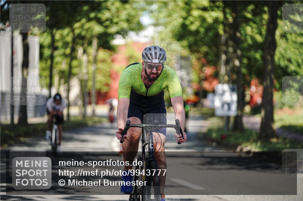 09.08.2026 - GEWOBA Citytriathlon Bremen Michael Burmester http://msf.ph/oto/9943777 09.08.2026 10:27:36 Radfahren 338, 339, 368, 523, 529 meine-sportfotos.de