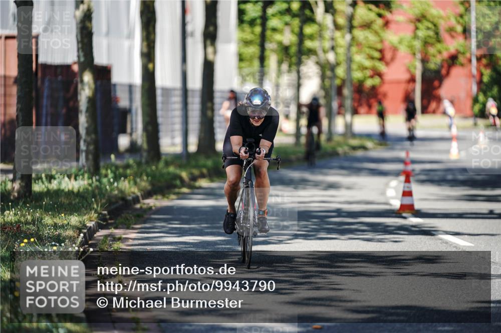 09.08.2026 - GEWOBA Citytriathlon Bremen Michael Burmester http://msf.ph/oto/9943790 09.08.2026 10:28:21 Radfahren 340, 395, 502 meine-sportfotos.de