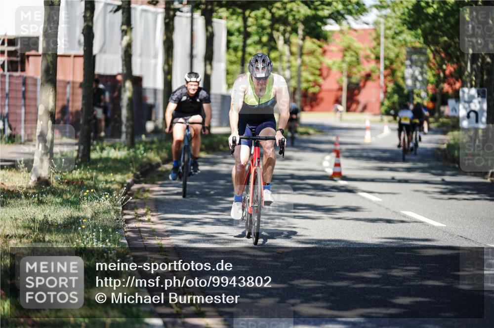 09.08.2026 - GEWOBA Citytriathlon Bremen Michael Burmester http://msf.ph/oto/9943802 09.08.2026 10:28:33 Radfahren 329, 332, 340, 362, 369, 502 meine-sportfotos.de