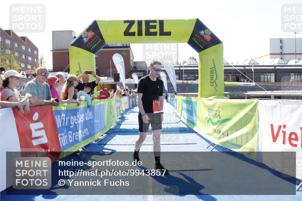 09.08.2026 - GEWOBA Citytriathlon Bremen Yannick Fuchs http://msf.ph/oto/9943857 09.08.2026 14:12:33 Ziel 555, 587, 618, 680, 763, 1126 meine-sportfotos.de