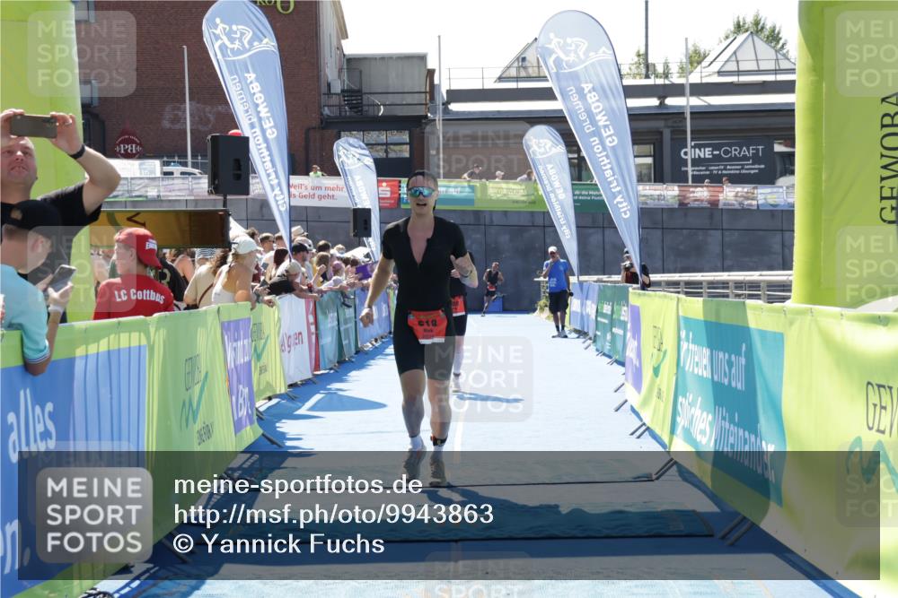 09.08.2026 - GEWOBA Citytriathlon Bremen Yannick Fuchs http://msf.ph/oto/9943863 09.08.2026 14:12:35 Ziel 555, 618, 680 meine-sportfotos.de