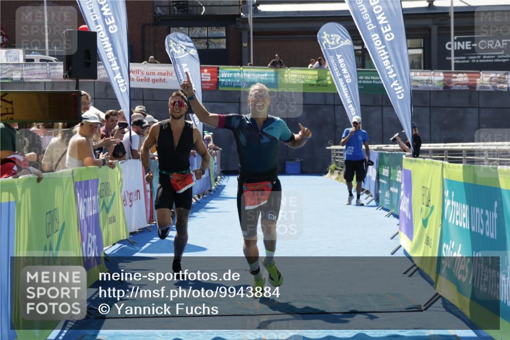 09.08.2026 - GEWOBA Citytriathlon Bremen Yannick Fuchs http://msf.ph/oto/9943884 09.08.2026 14:12:43 Ziel 698, 778 meine-sportfotos.de