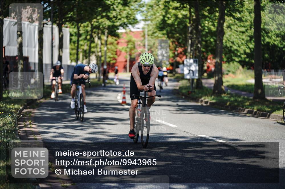09.08.2026 - GEWOBA Citytriathlon Bremen Michael Burmester http://msf.ph/oto/9943965 09.08.2026 10:29:42 Radfahren 231, 289, 295, 298, 300, 312, 328, 363, 364, 379, 403, 406, 479 meine-sportfotos.de