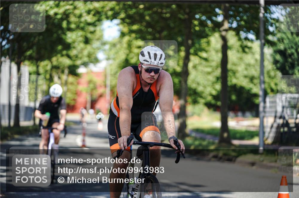 09.08.2026 - GEWOBA Citytriathlon Bremen Michael Burmester http://msf.ph/oto/9943983 09.08.2026 10:29:49 Radfahren 231, 289, 298, 300, 312, 328, 364, 379, 388, 403, 406, 479 meine-sportfotos.de