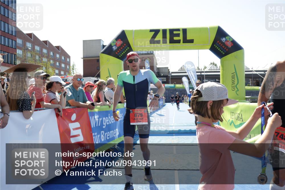 09.08.2026 - GEWOBA Citytriathlon Bremen Yannick Fuchs http://msf.ph/oto/9943991 09.08.2026 14:13:49 Ziel 679, 781, 788 meine-sportfotos.de