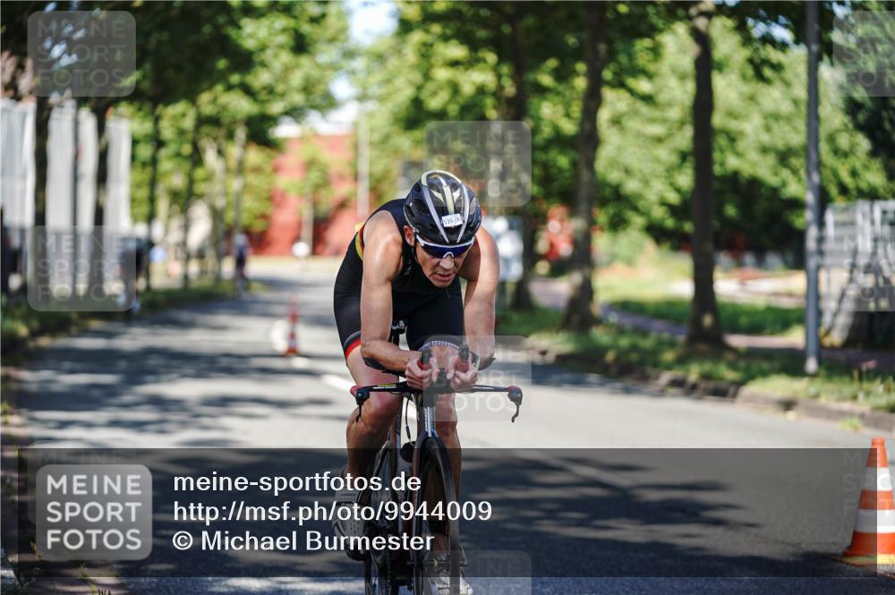 09.08.2026 - GEWOBA Citytriathlon Bremen Michael Burmester http://msf.ph/oto/9944009 09.08.2026 10:30:01 Radfahren 289, 313, 366, 388, 406, 479, 516, 528 meine-sportfotos.de