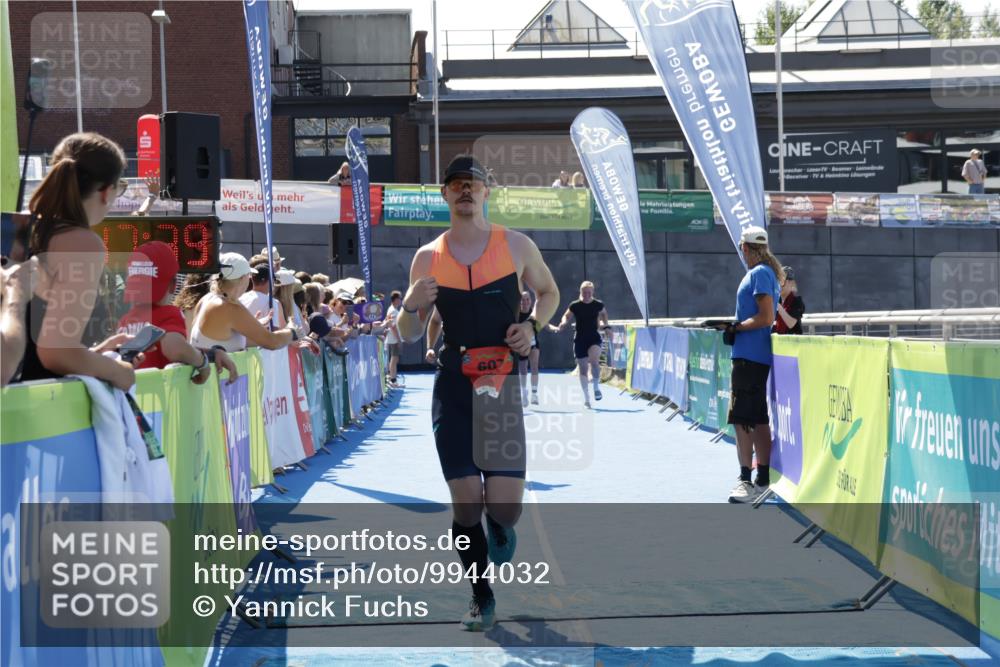 09.08.2026 - GEWOBA Citytriathlon Bremen Yannick Fuchs http://msf.ph/oto/9944032 09.08.2026 14:14:02 Ziel 597, 607, 1145 meine-sportfotos.de