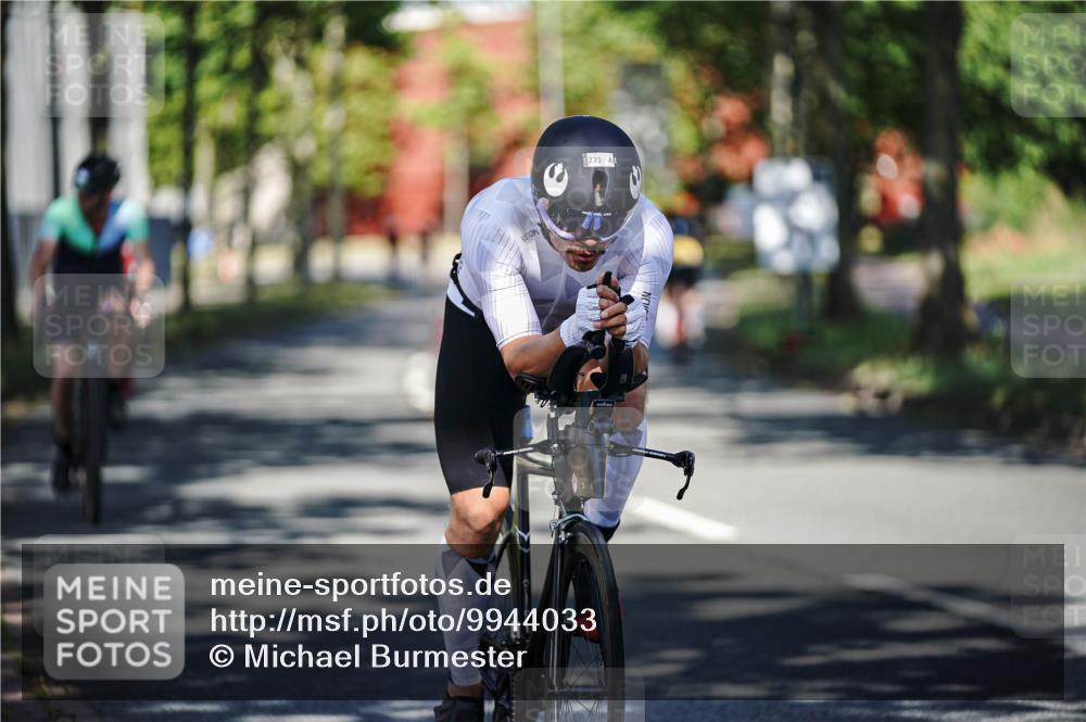 09.08.2026 - GEWOBA Citytriathlon Bremen Michael Burmester http://msf.ph/oto/9944033 09.08.2026 10:30:16 Radfahren 221, 294, 313, 350, 366, 407 meine-sportfotos.de