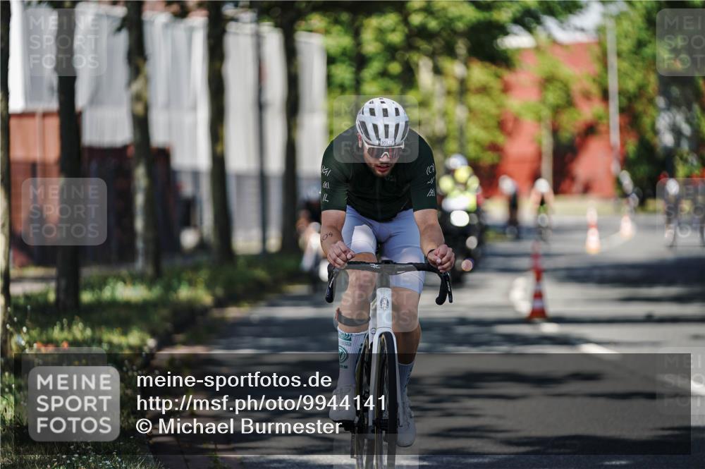 09.08.2026 - GEWOBA Citytriathlon Bremen Michael Burmester http://msf.ph/oto/9944141 09.08.2026 10:31:21 Radfahren 59, 304, 454 meine-sportfotos.de