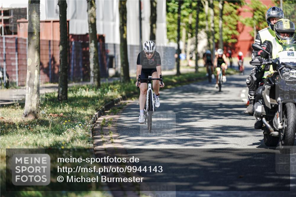 09.08.2026 - GEWOBA Citytriathlon Bremen Michael Burmester http://msf.ph/oto/9944143 09.08.2026 10:31:24 Radfahren 304, 365, 454, 472 meine-sportfotos.de