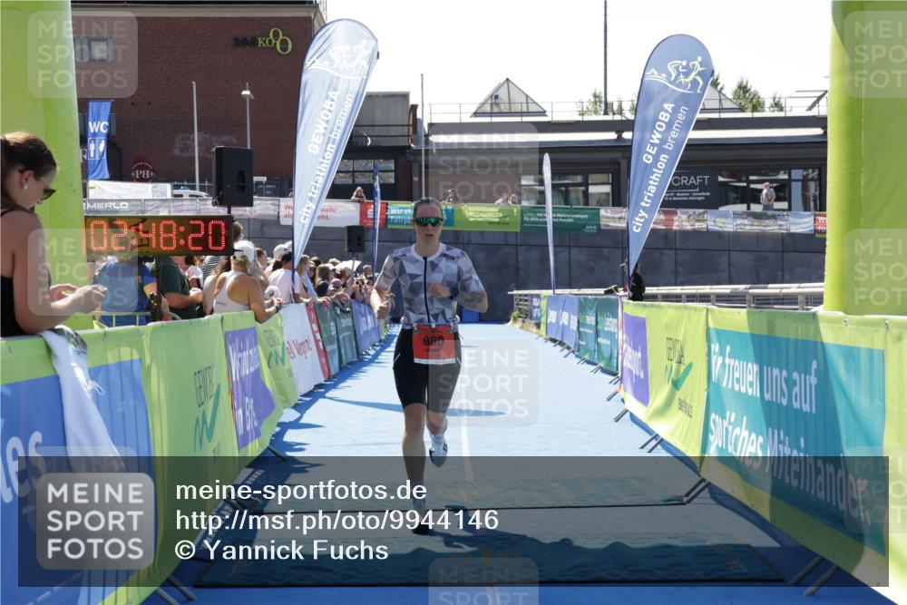 09.08.2026 - GEWOBA Citytriathlon Bremen Yannick Fuchs http://msf.ph/oto/9944146 09.08.2026 14:14:43 Ziel 728, 960 meine-sportfotos.de