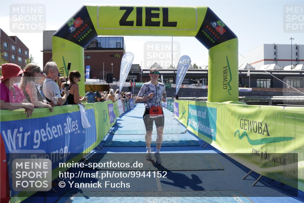 09.08.2026 - GEWOBA Citytriathlon Bremen Yannick Fuchs http://msf.ph/oto/9944152 09.08.2026 14:14:44 Ziel 728, 960 meine-sportfotos.de