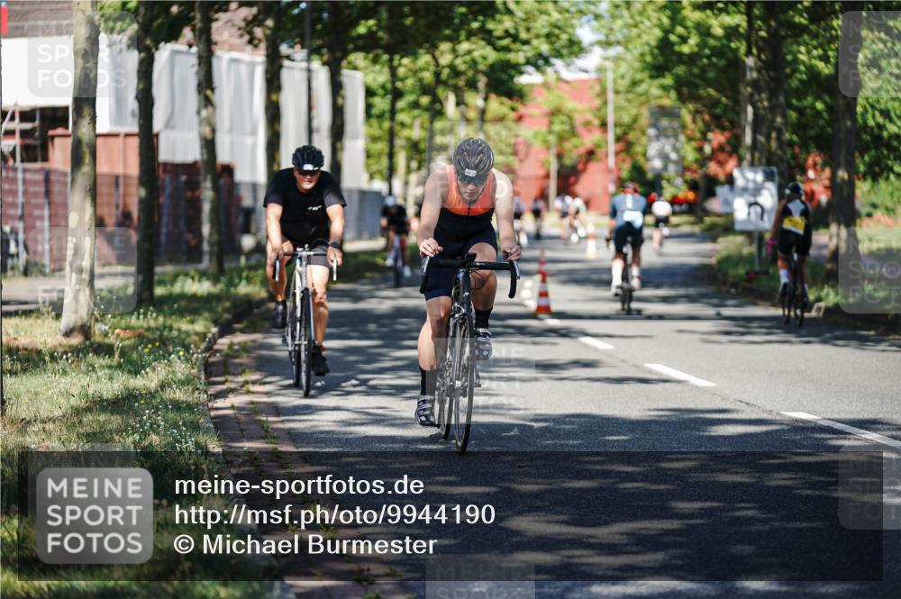 09.08.2026 - GEWOBA Citytriathlon Bremen Michael Burmester http://msf.ph/oto/9944190 09.08.2026 10:31:38 Radfahren 125, 288, 365, 397, 405, 430, 443, 458, 472 meine-sportfotos.de