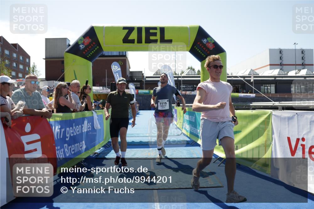 09.08.2026 - GEWOBA Citytriathlon Bremen Yannick Fuchs http://msf.ph/oto/9944201 09.08.2026 14:15:11 Ziel 1115 meine-sportfotos.de
