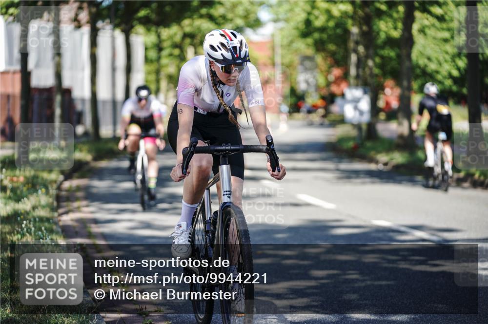 09.08.2026 - GEWOBA Citytriathlon Bremen Michael Burmester http://msf.ph/oto/9944221 09.08.2026 10:31:48 Radfahren 25, 125, 288, 337, 344, 397, 405, 430, 443, 458, 489 meine-sportfotos.de
