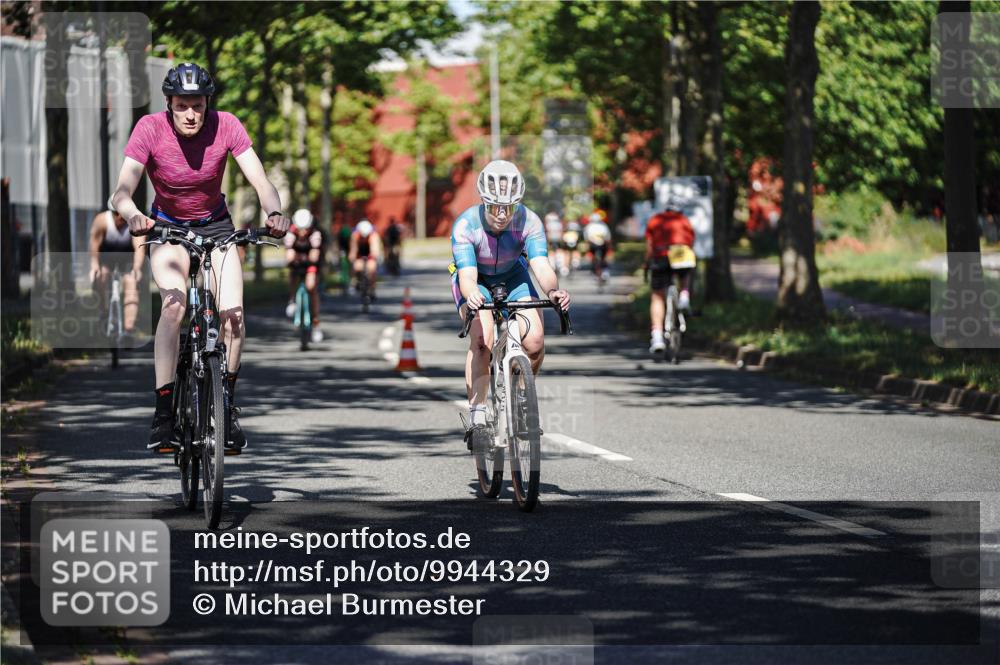 09.08.2026 - GEWOBA Citytriathlon Bremen Michael Burmester http://msf.ph/oto/9944329 09.08.2026 10:32:47 Radfahren 7, 303, 305, 324, 330, 370, 374, 385, 452, 503, 508, 515 meine-sportfotos.de