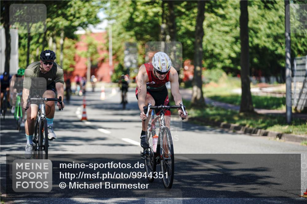 09.08.2026 - GEWOBA Citytriathlon Bremen Michael Burmester http://msf.ph/oto/9944351 09.08.2026 10:32:53 Radfahren 7, 173, 303, 305, 330, 353, 370, 374, 419, 452, 503, 508, 526 meine-sportfotos.de