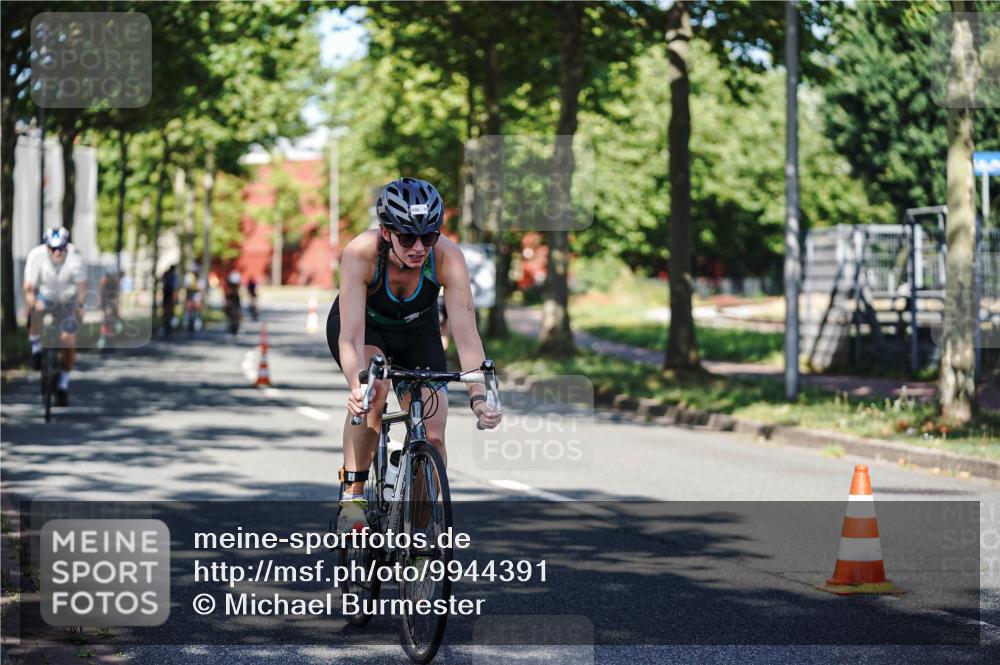 09.08.2026 - GEWOBA Citytriathlon Bremen Michael Burmester http://msf.ph/oto/9944391 09.08.2026 10:33:02 Radfahren 1, 83, 103, 173, 305, 353, 370, 413, 419, 453, 457, 486, 493, 503, 508, 526 meine-sportfotos.de